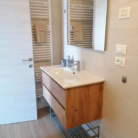 Apartamento Colori Nel Parco 2 *