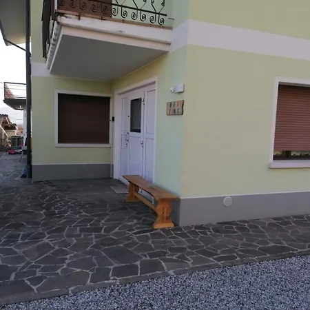 Lägenhet Colori Nel Parco 2 Cesiomaggiore